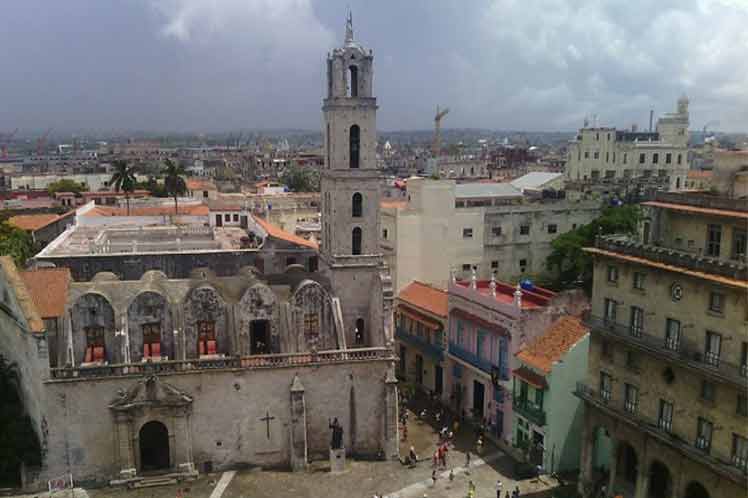 Lee más sobre el artículo Presidente de Cuba evoca patrimonio de La Habana en aniversario 501